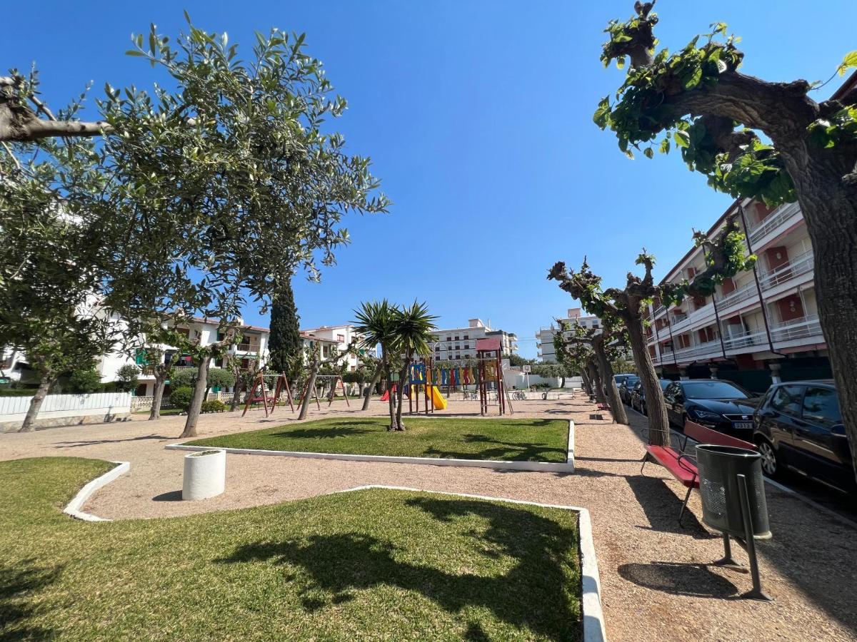 Apartamento Muy Luminoso En Segunda Linea De Mar Apartment Roda de Bera Ngoại thất bức ảnh